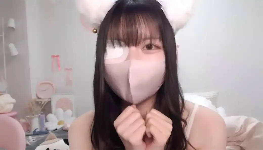 【ストリップチャット】moka-nekoさん　ちっぱい眼帯娘　エロライブ