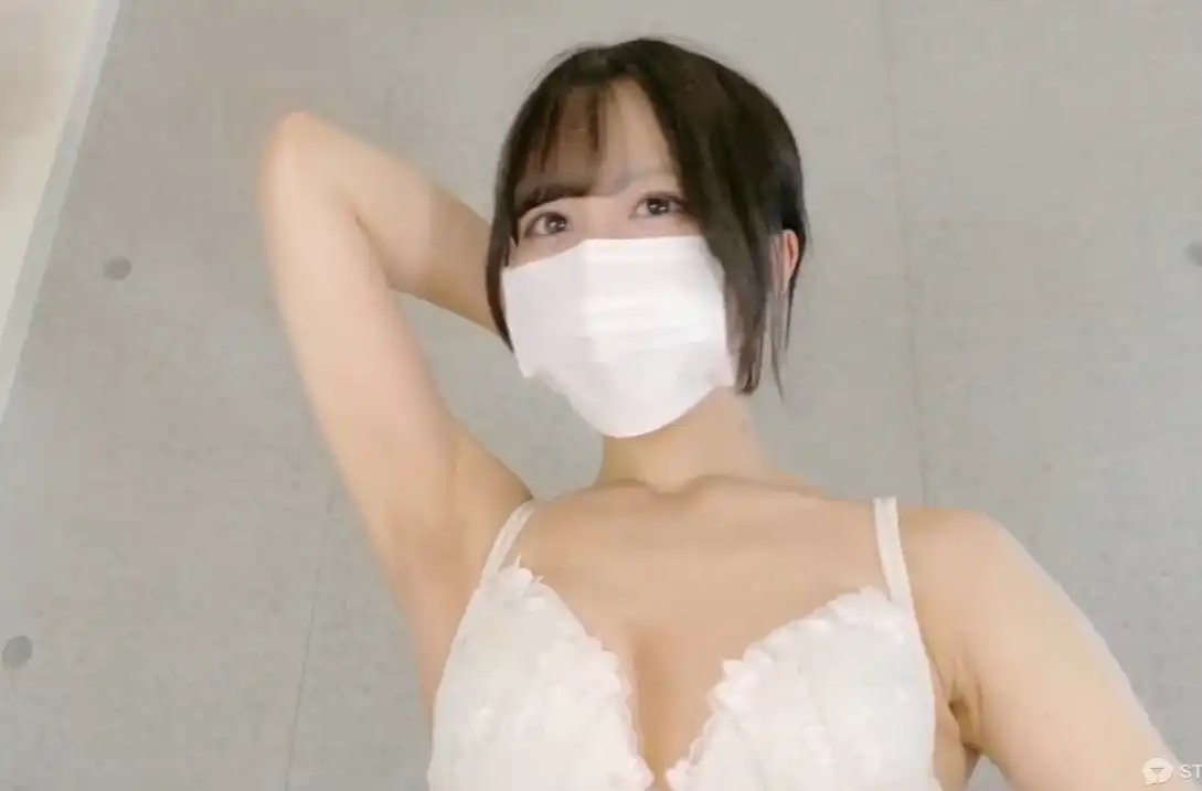 【ストリップチャット】 ruru-chan　ルルちゃん　乳首ポロリ、性器露出